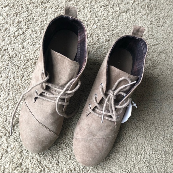 Attention Suede Ankle boots. Size 10 - Picture 10 of 13